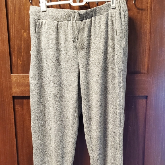 Venus Women's Hacci Jogger & Sweatshirt Set Heather Grey - Picture 6 of 9